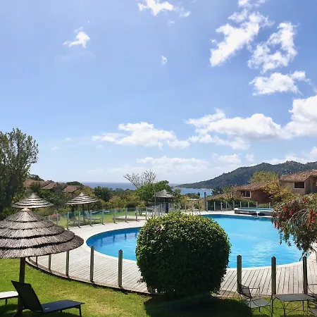 פארק נופש Locations De Giulia 4*