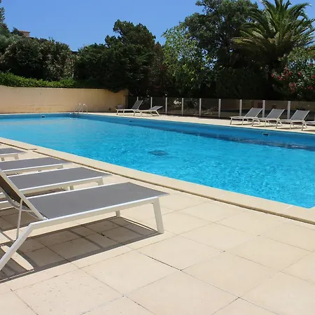 פארק נופש Locations De Giulia 4*